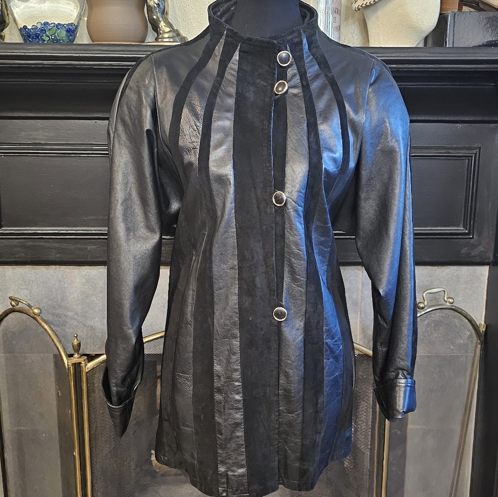 Vera Pelle, Made In Italy, Black Leather With Suede Striped Women's Coat